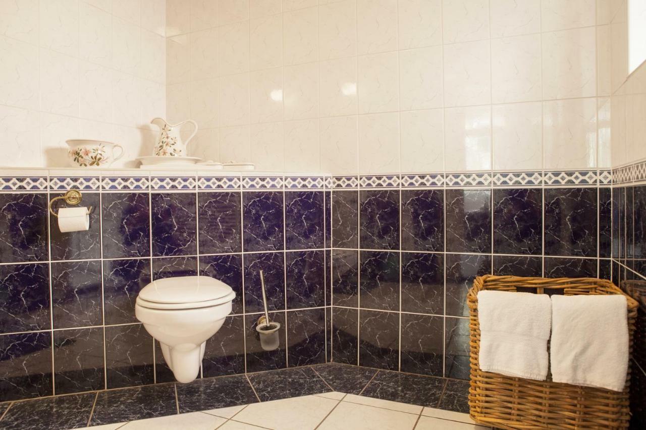 Bij Marie Apartment Хуизен Екстериор снимка